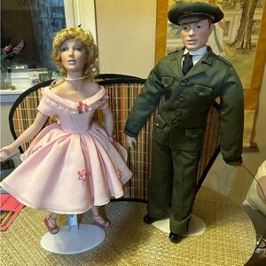 Vintage 2003 Welcome Home porcelain dolls “Welcome Home” Sandra Bilito